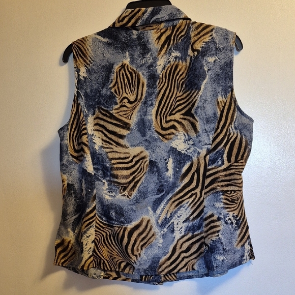 Chic Blue and Tan Blouse with Refined Style - Picture 5 of 7